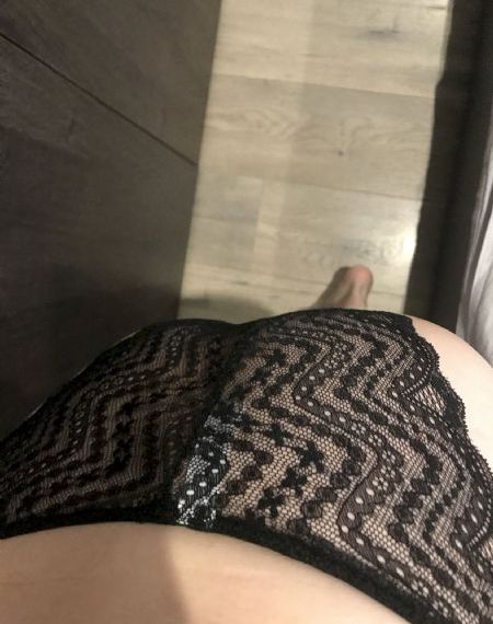 綠帽嬌妻在臥室瘋狂的呻吟_藍光高清視頻觀看