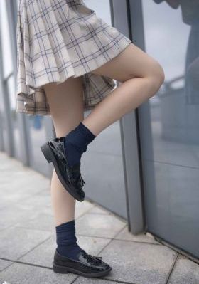 美女扒開腿被男人猛免費(fèi)_BD韓語完整版觀看