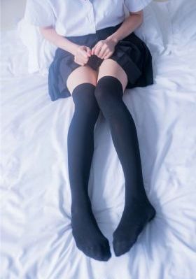 數學課代表胸軟軟的原因_免費手機在線看片